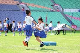 墨菲狂砍42分5篮板，詹姆斯与东契奇各得30分，湖人力克鹈鹕实现三连胜