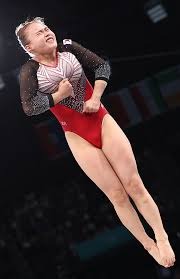 我是个感性的人，看某些电影时会流泪。不记得上次哭泣是什么时候了。我会沉浸于电影情节，尤其是那些基于真实事件的作品更容易打动我。