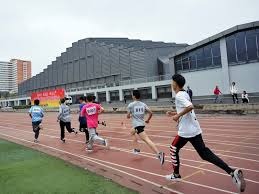 什么是“环境诱导下注”？（“环境诱导下注”指的是什么？）